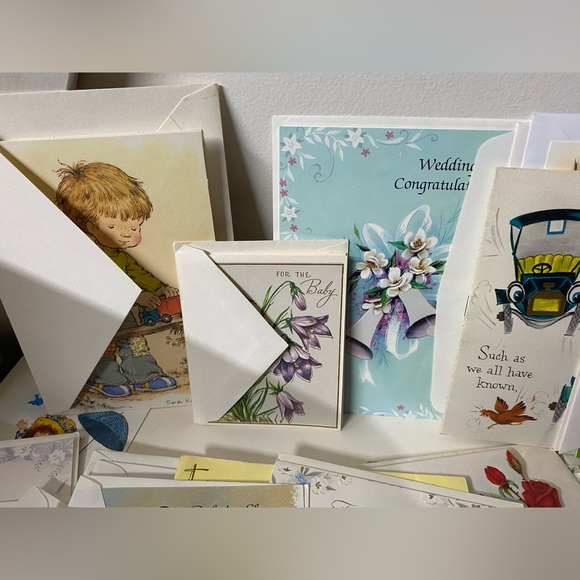 Large collection of vintage greeting cards - Picture 5 of 10